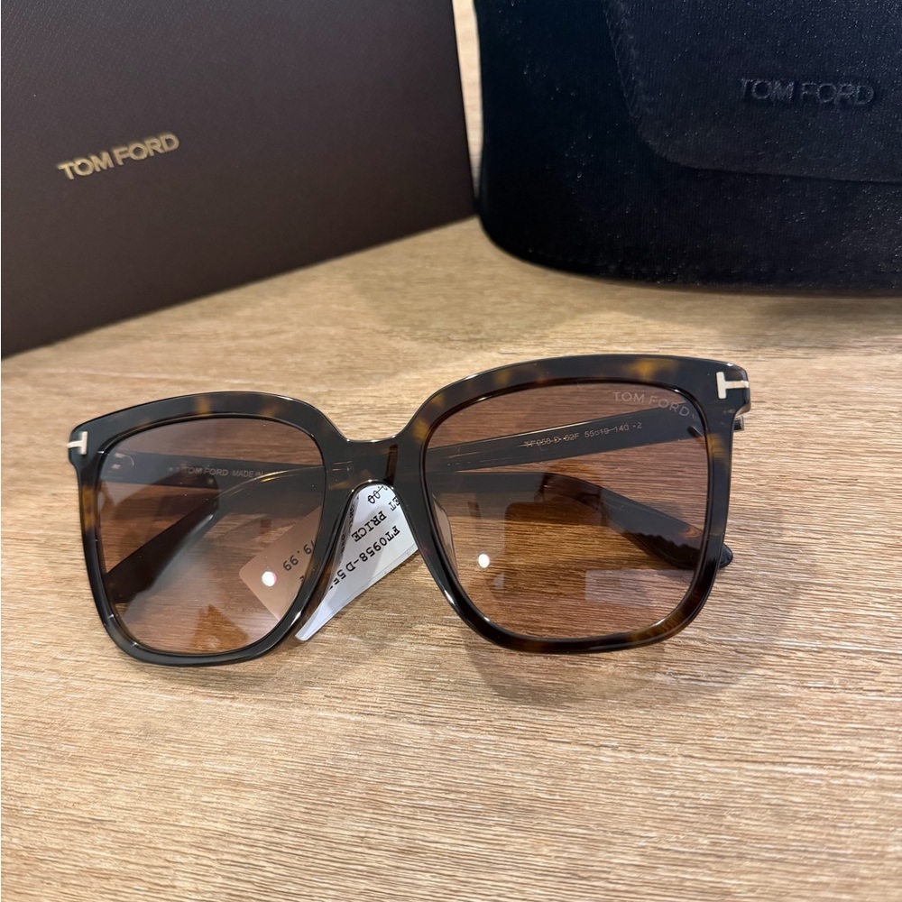 Tom Ford Tortoiseshell Frames With Brown Gradient… - image 2